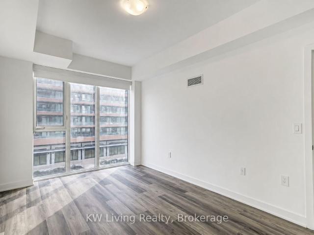 Condo for rent in Maple, Vaughan