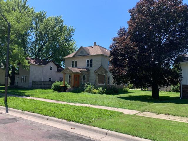House for sale in Fairfax, Renville County