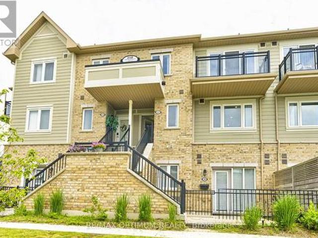 Townhouse for sale in Georgina, Ontario