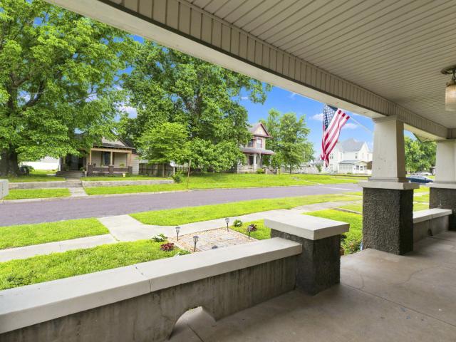 House for sale in Barry, Missouri