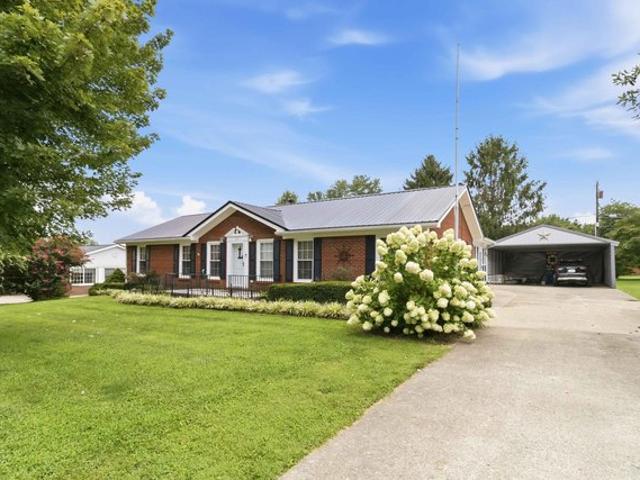 House for sale in Stanford, Kentucky