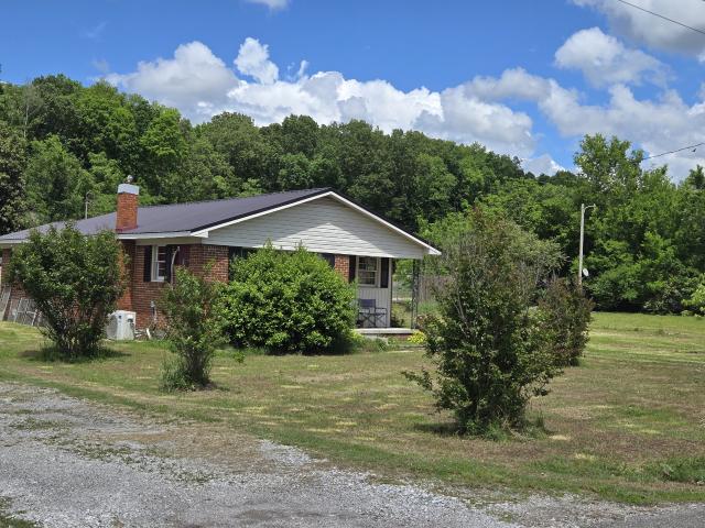House for sale in Waverly