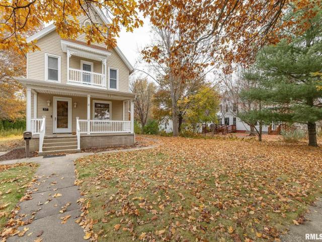 House for sale in Cambridge, Illinois