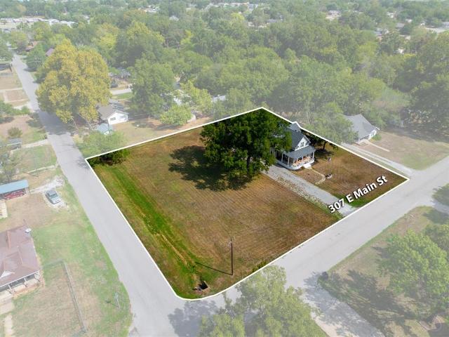 House for sale in Tecumseh, Pottawatomie County