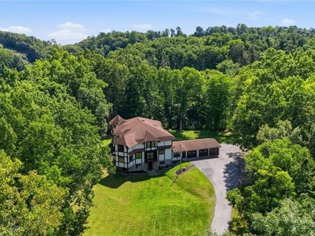 House for sale in Pittsford, New York