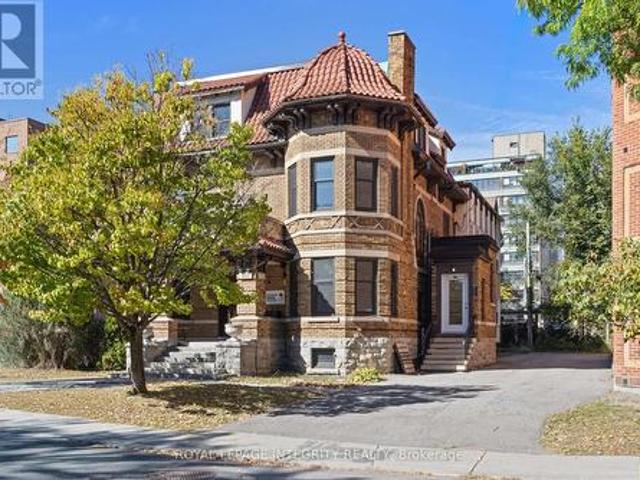 Commercial for sale in Somerset, Ottawa