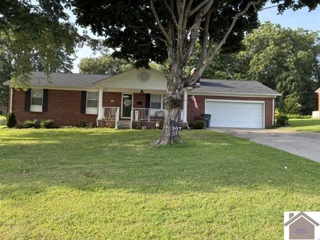House for sale in Mayfield, Kentucky