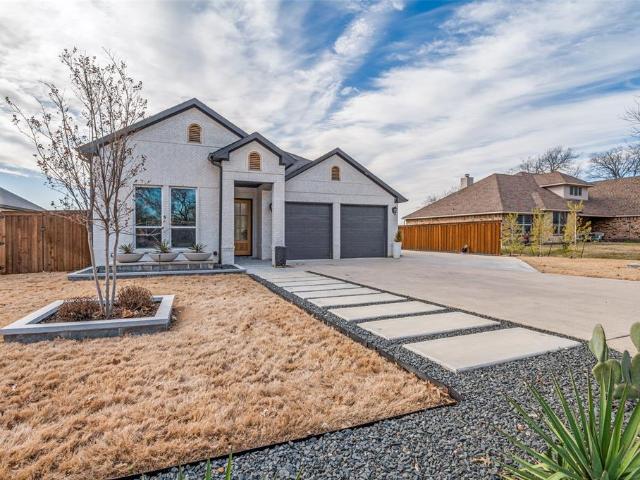 House for sale in Red Oak, Ellis County
