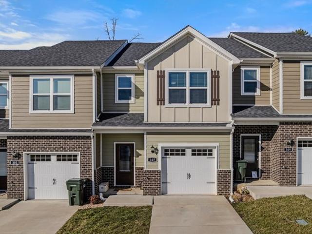 Townhouse for sale in Dickson, Middle Tennessee