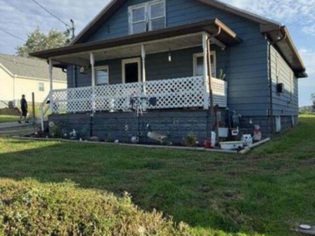 House for sale in Follansbee, Brooke County