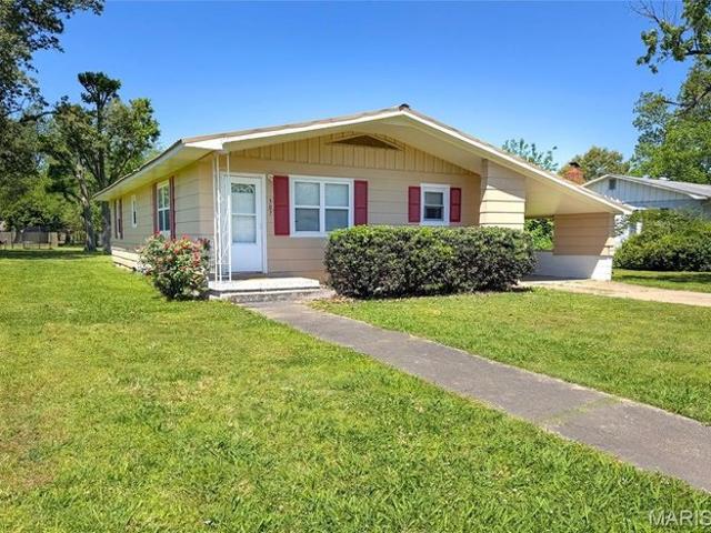 House for sale in Bernie, Missouri