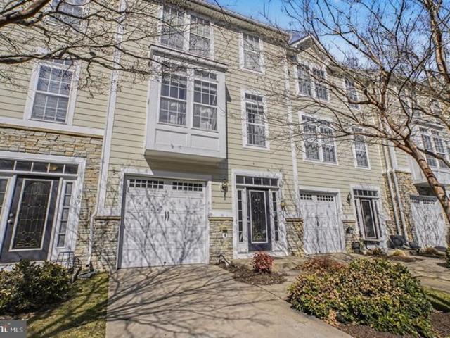 Townhouse for sale in Virginia