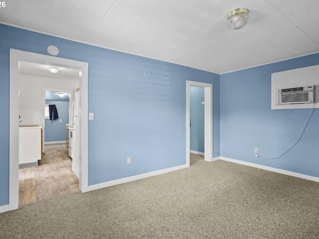 House for sale in Bingen, Washington