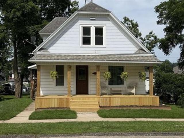 House for sale in Juneau, Wisconsin