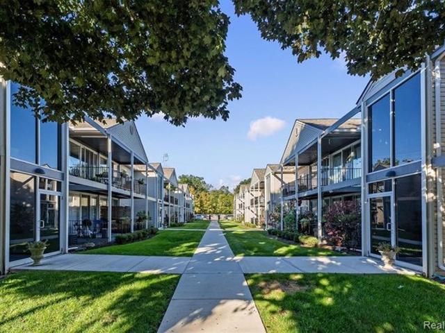Condo for sale in Birmingham, Oakland County