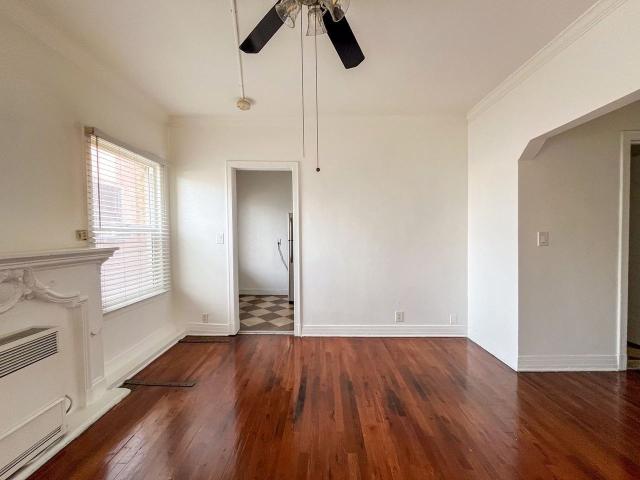 Apartment for rent in Canoga Park, California