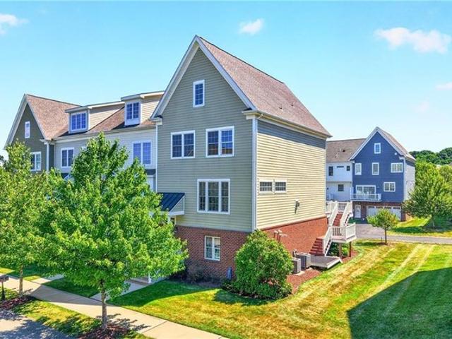Townhouse for sale in Mars, Pennsylvania