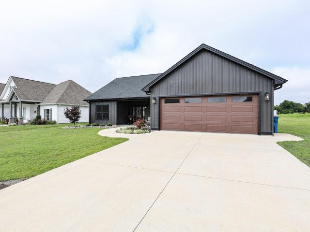 House for sale in Mayfield, Kentucky