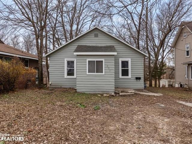 House for sale in Iowa Falls, Iowa