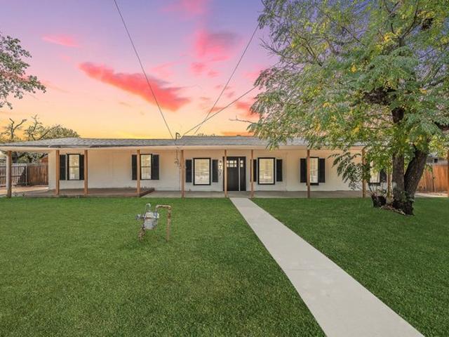 House for sale in Glen Rose, Somervell County