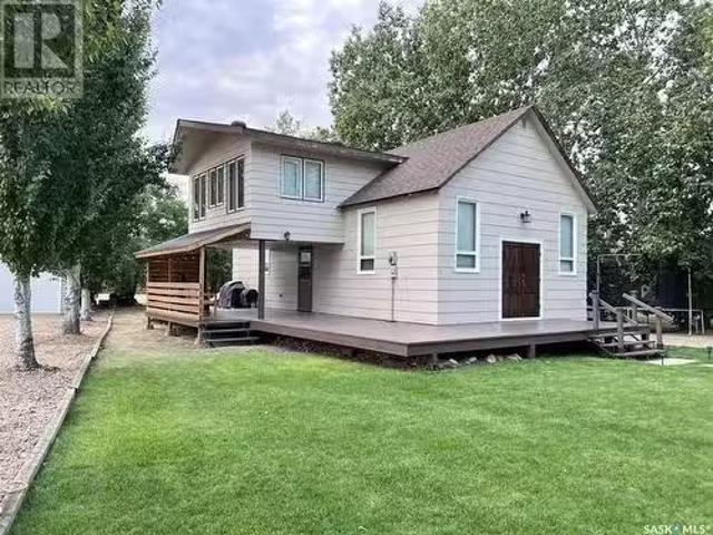 House for sale in Hitchcock Bay, Saskatchewan