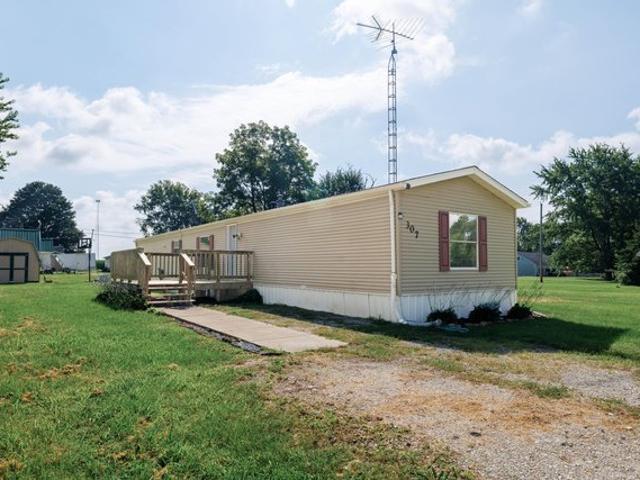 House for sale in Earl Park, Indiana