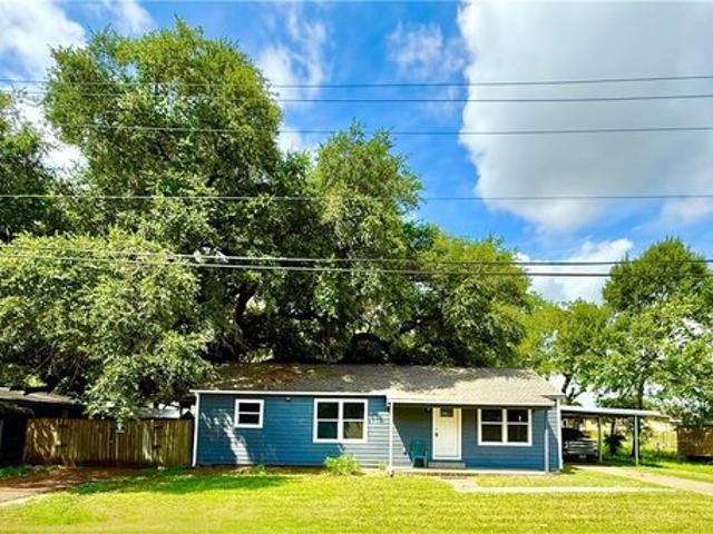 House for sale in Edna, Texas