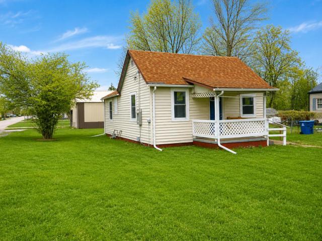 House for sale in Knox, Indiana