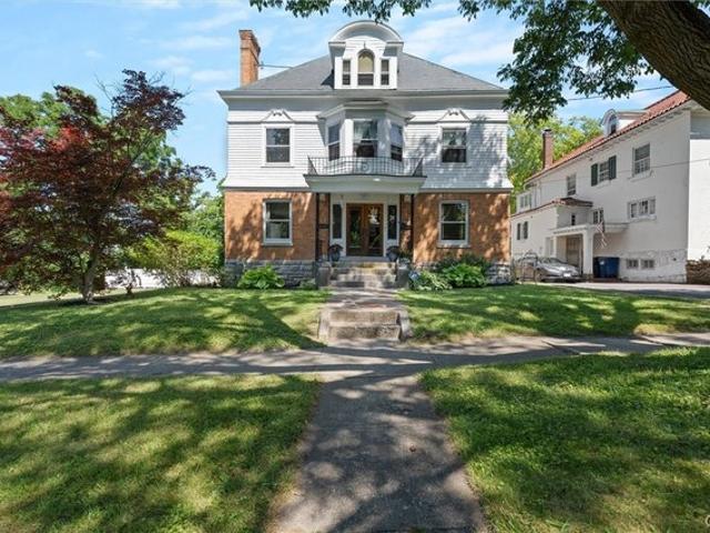 House for sale in Syracuse, New York