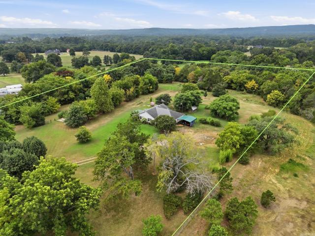 House for sale in Center Hill, Searcy