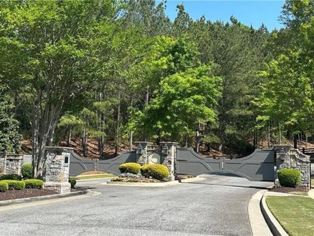 Land for sale in Alpharetta, Georgia