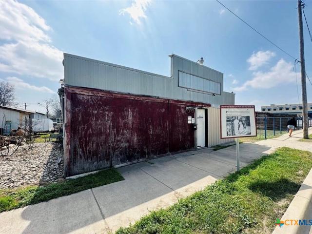Commercial for sale in Nixon, Texas