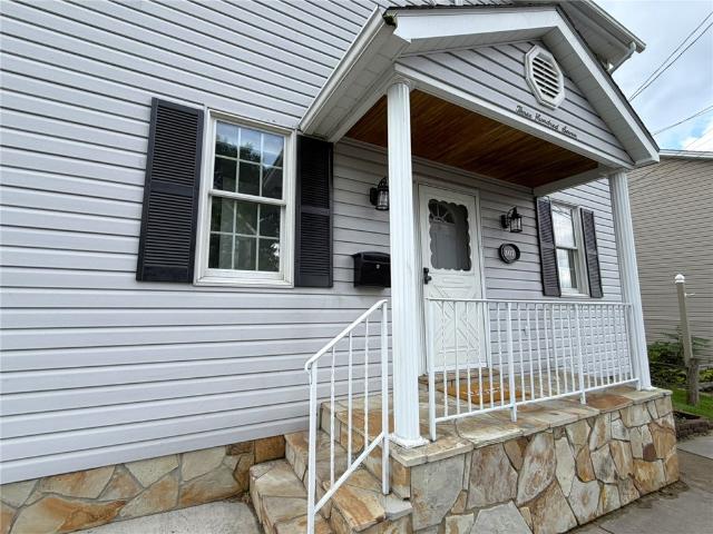 House for sale in Ligonier, Pennsylvania