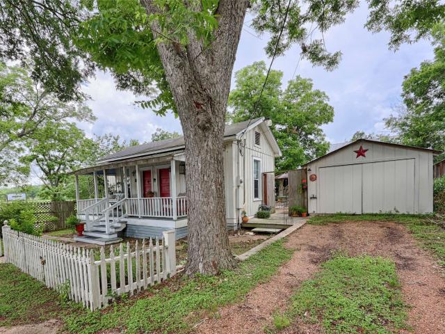 House for sale in Fayetteville, Texas