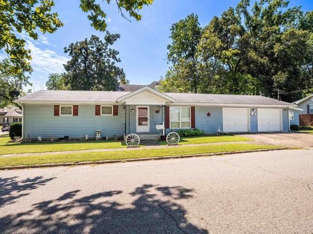 House for sale in Harrisburg, Illinois