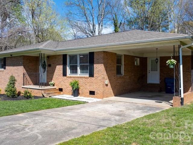 House for sale in Stanley, North Carolina