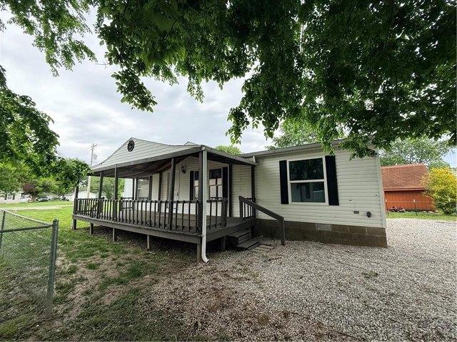 House for sale in Saint Elmo, Illinois