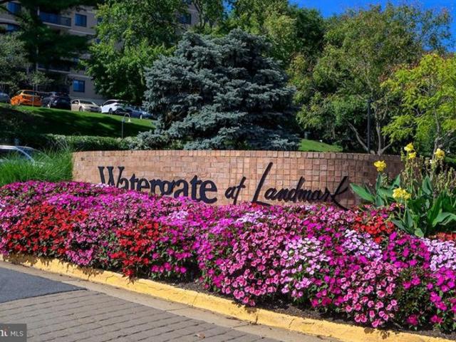 Condo for sale in Alexandria, Virginia