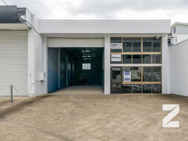 Warehouse for rent in Toombul, Queensland