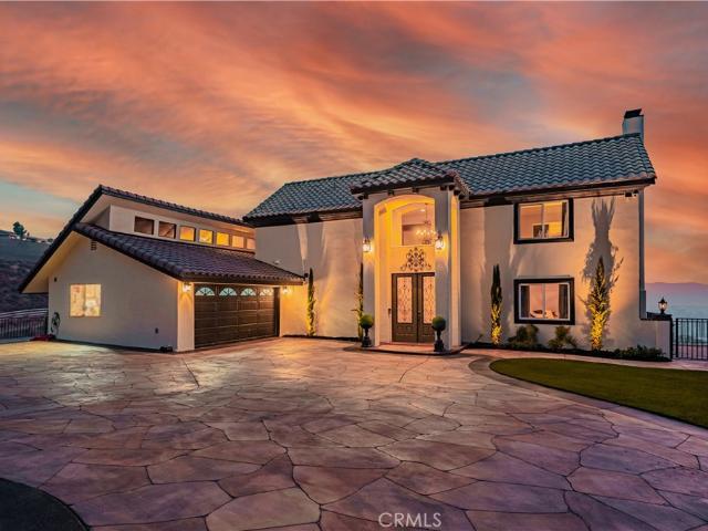 House for sale in Canyon Lake, California