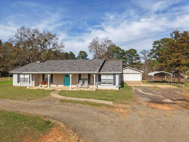 House for sale in Gladewater, Texas