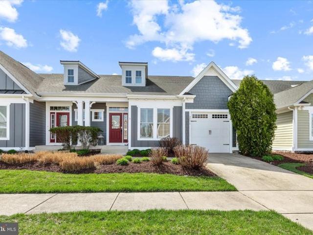 Townhouse for sale in Delaware