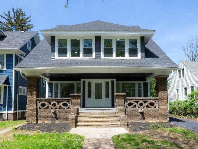 Duplex for sale in Cleveland