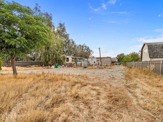 House for sale in Nuevo, California