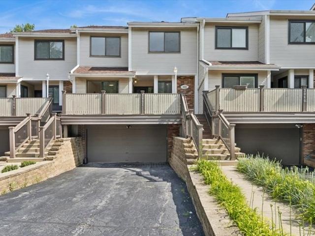 Townhouse for sale in Northbrook, Illinois