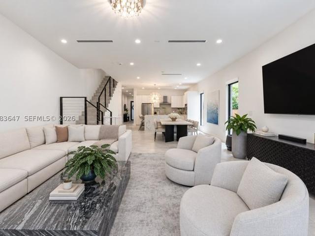 Townhouse for sale in South Bay Estates, Miami
