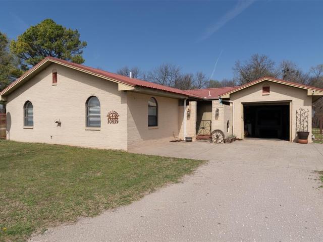 House for sale in Pauls Valley, Oklahoma