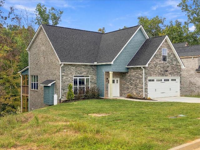 House for sale in Bridgewater Pointe, Morristown