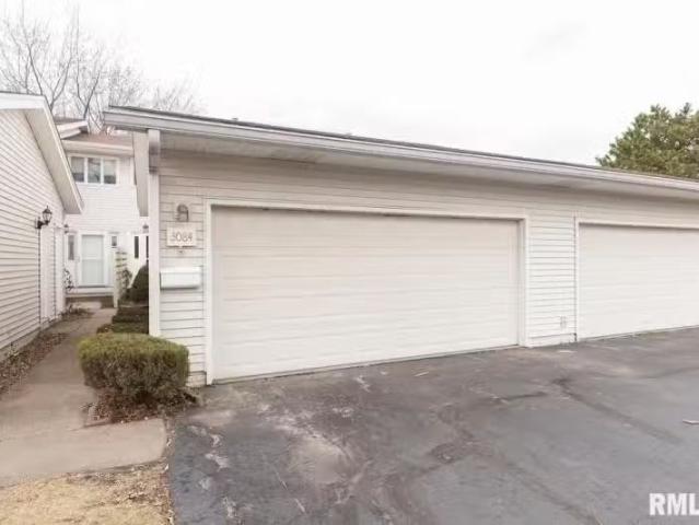 Apartment for rent in Bettendorf Apartment for rent in Bettendorf