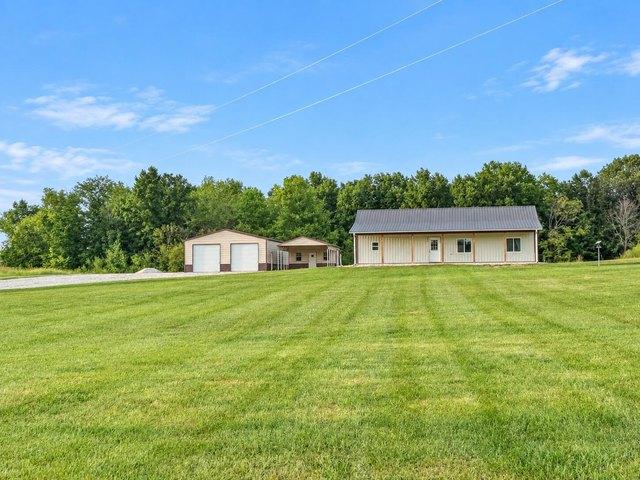 House for sale in Hunnewell, Shelby County